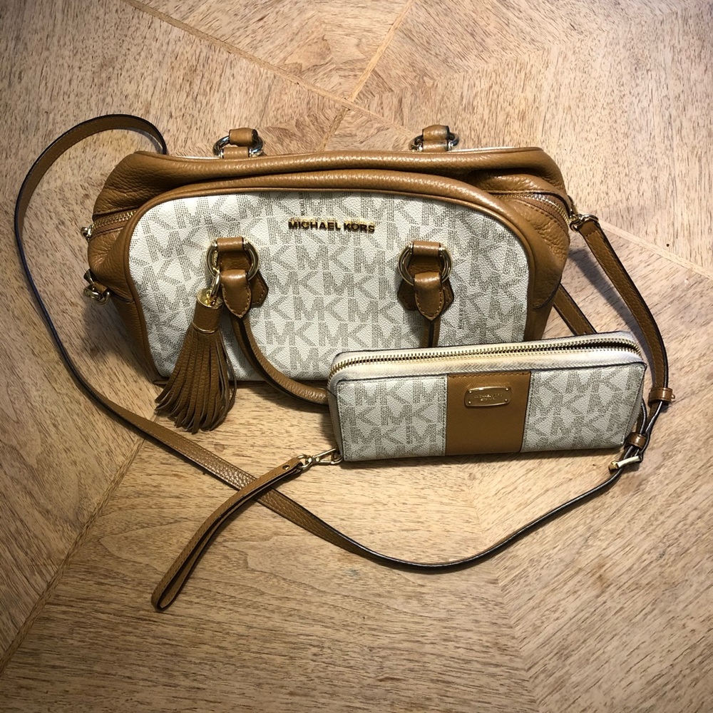 MK Logo Medium Crossbody purse